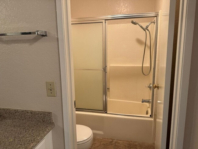 Building Photo - Lovely 2 Bedroom Condo in Azusa