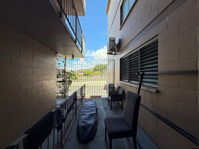 Building Photo - Iolani Terrace