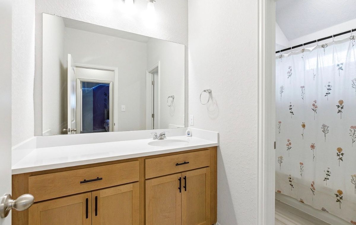 Building Photo - 2071 Chelsea Grv