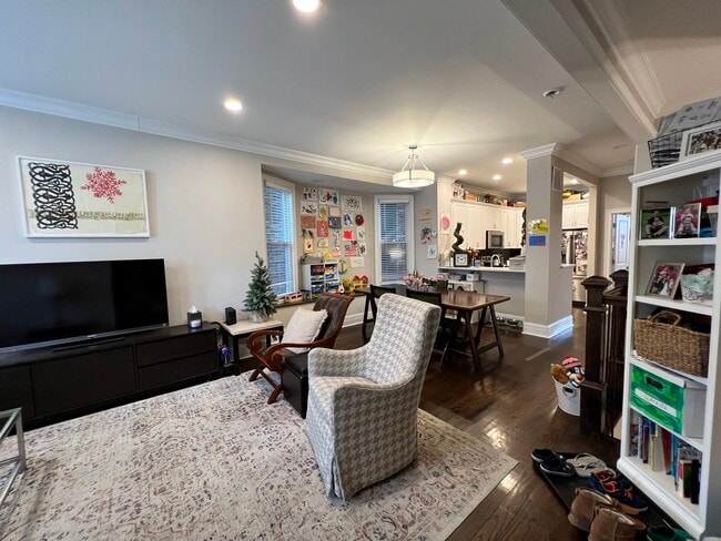 Building Photo - 3616 N Bosworth Ave