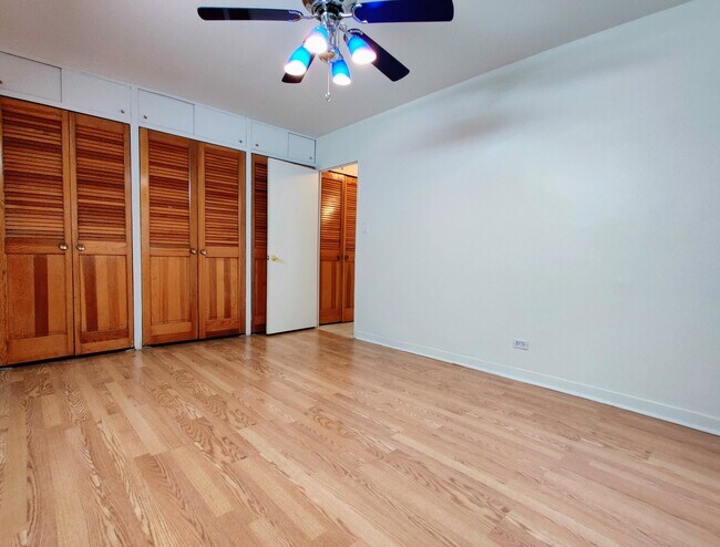 Building Photo - 4980 N Marine Dr
