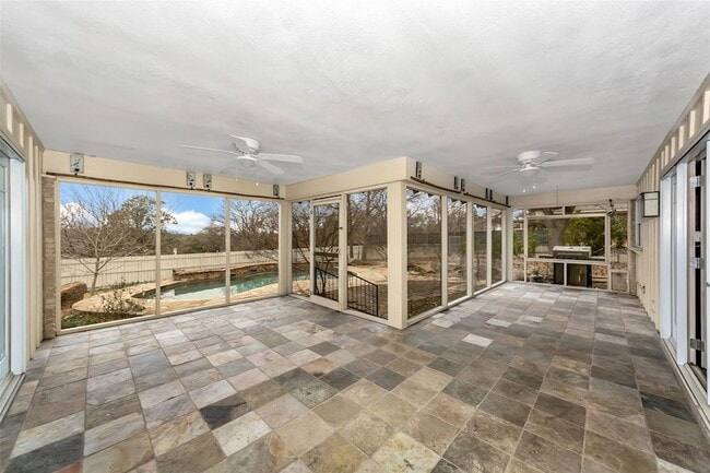 Building Photo - 26 Bounty Rd E