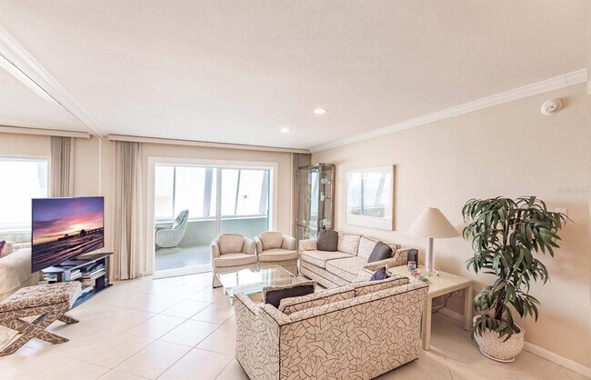 Building Photo - 1055 W Peppertree Dr