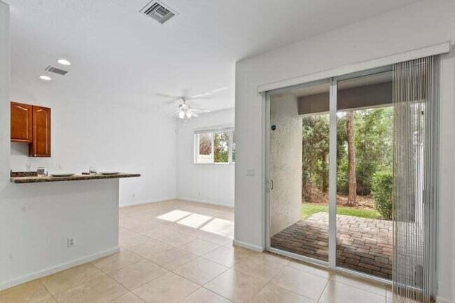 Building Photo - 6120 SE Portofino Cir