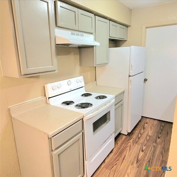 Building Photo - 1108 Covey Ln