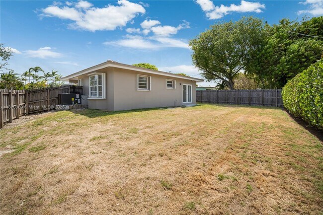 Building Photo - 8901 SW 149th Terrace