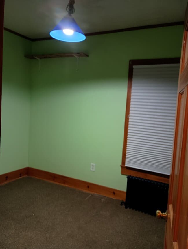 Building Photo - 105 L St