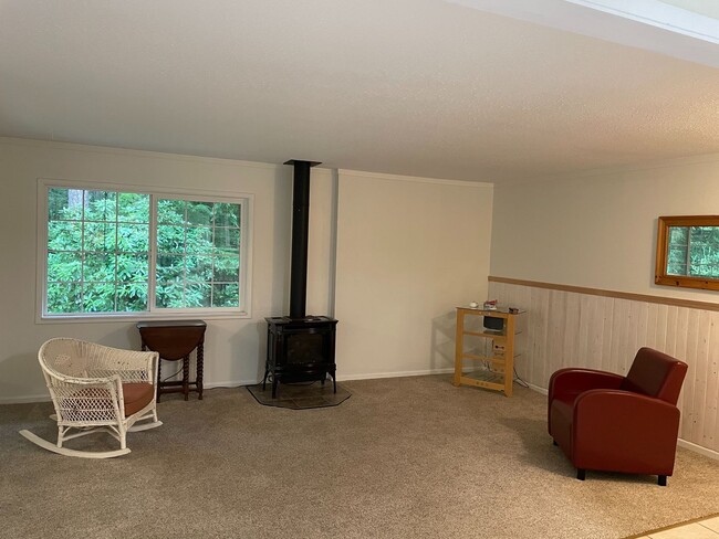 Building Photo - Single Level Home in Langley!