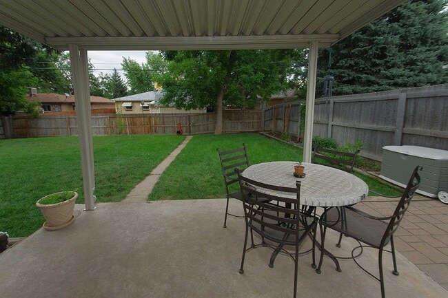 Building Photo - 1430 S Eaton Ct