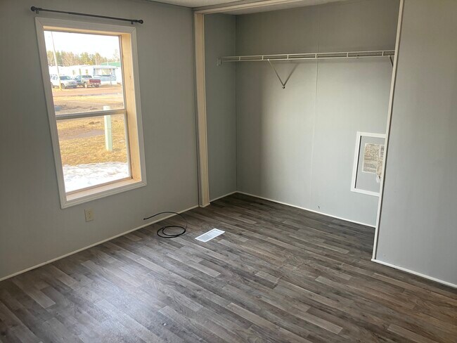 Building Photo - 55 E Riling St