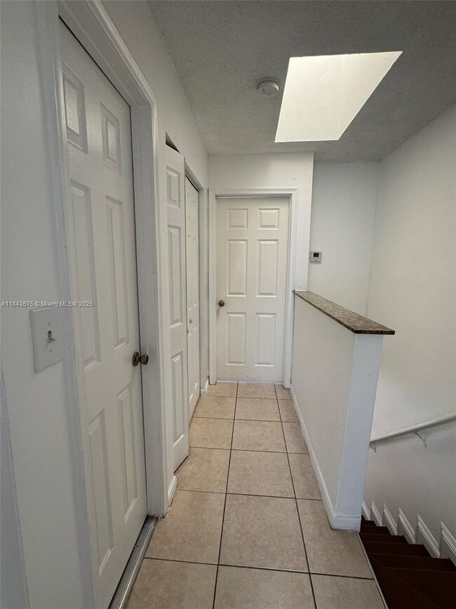 Building Photo - 2091 W 54th Terrace