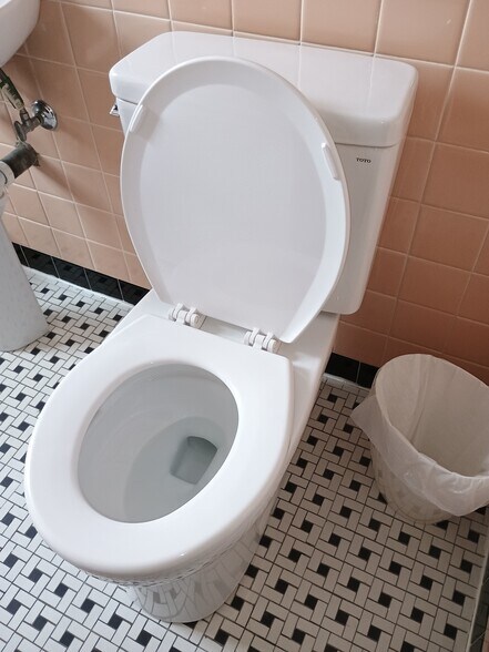 Building Photo - 2029 N 73rd Ct