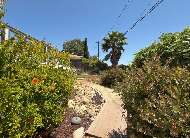Building Photo - Renovated 3-Bedroom Home with Private Mast...
