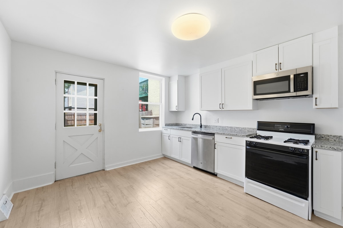 Building Photo - 98 S 18th St