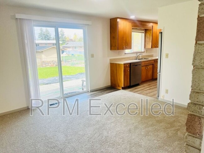 Building Photo - 3808 S 250th St