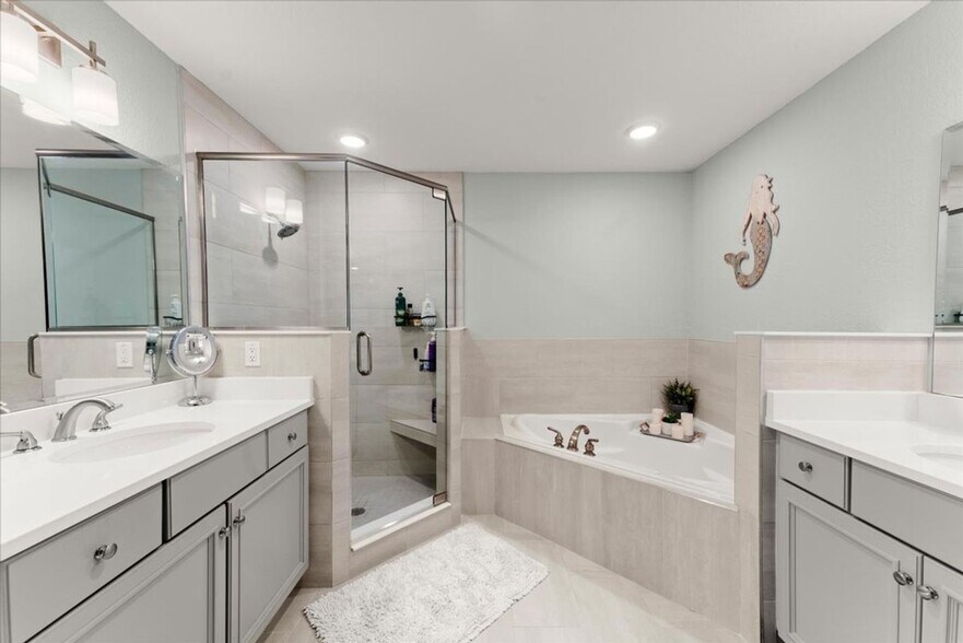 Building Photo - 6 Riverwalk Drive