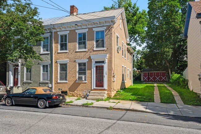 Building Photo - 3 Bedroom Home in Carlisle