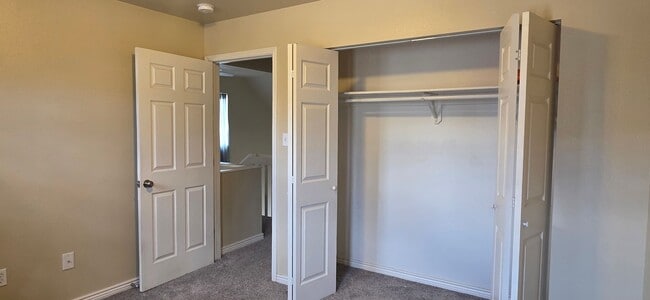 Building Photo - 1011 Hacienda Ct