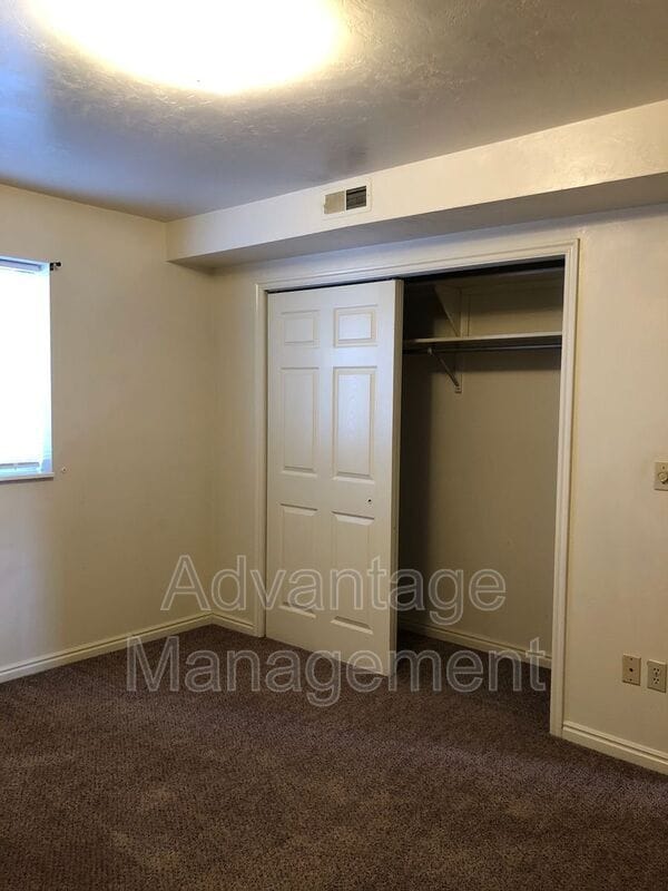 Building Photo - 2138 W 220 N