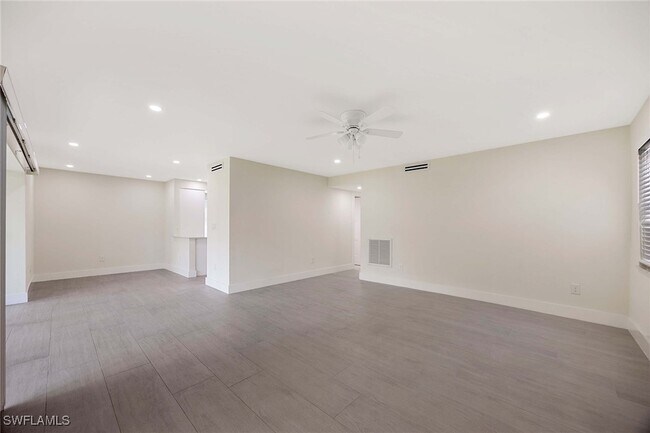 Building Photo - 1155 Sandpiper St