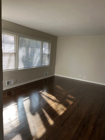 Building Photo - 4016 North 92nd Circle