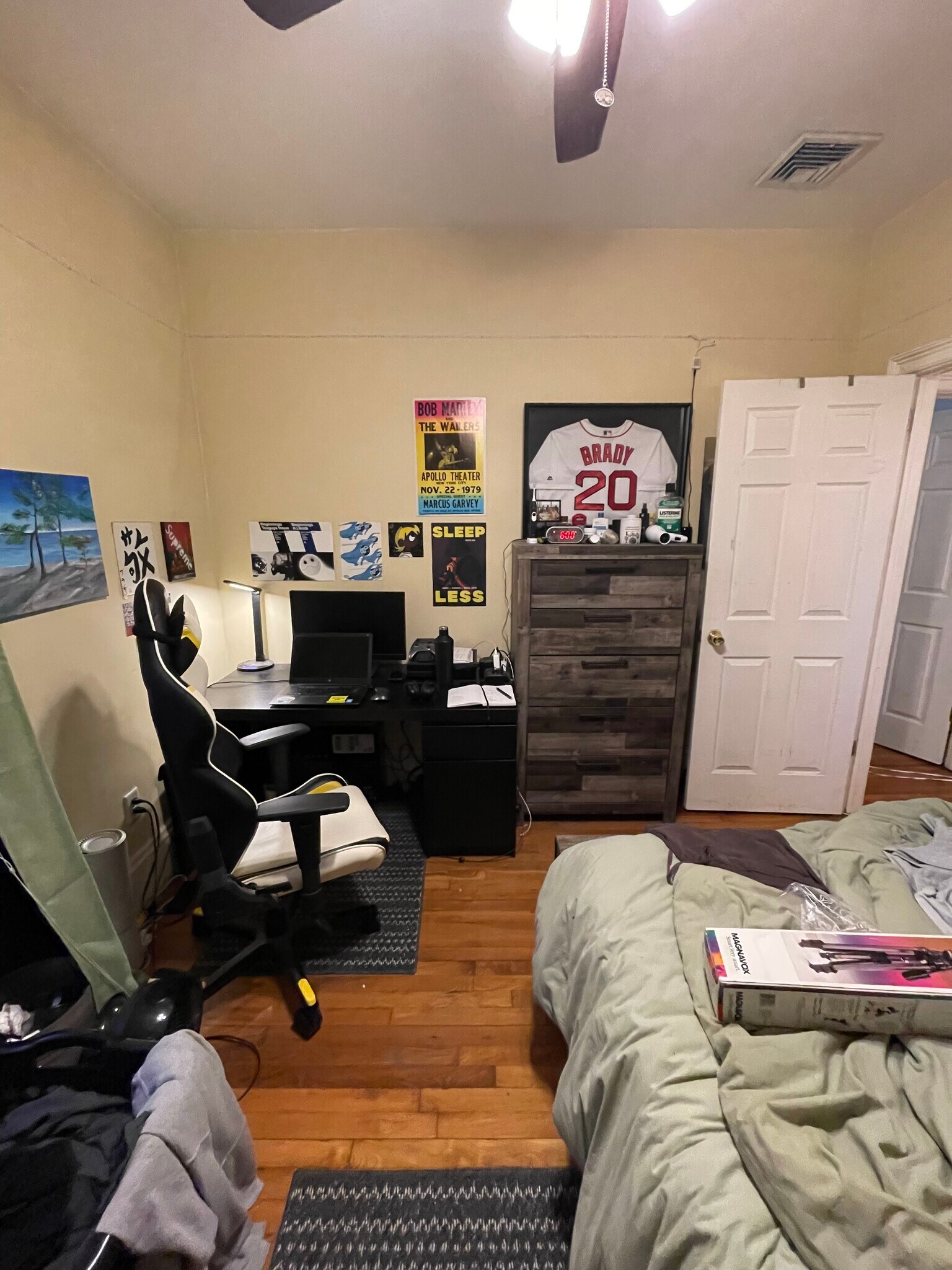 Building Photo - 731 Parker St