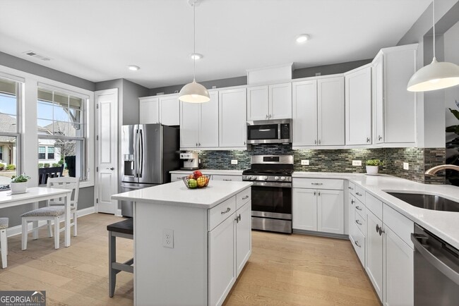 Building Photo - 133 Iron Oak Dr