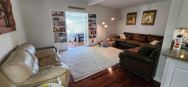 Building Photo - 424 Dunraven Dr