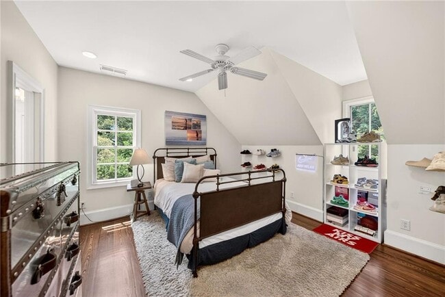Building Photo - 3669 Cochise Dr SE