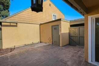 Building Photo - 10559 Westonhill Dr