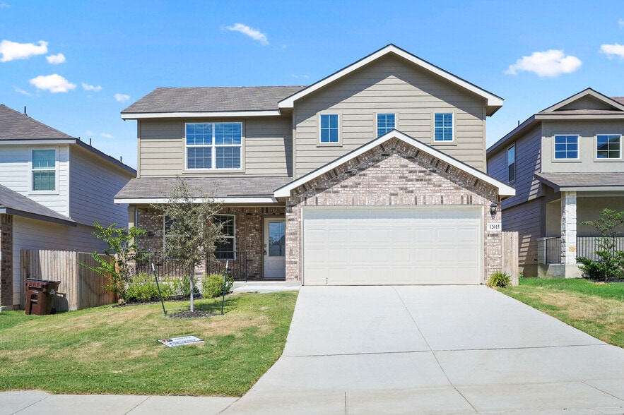 Building Photo - 12015 Topaz