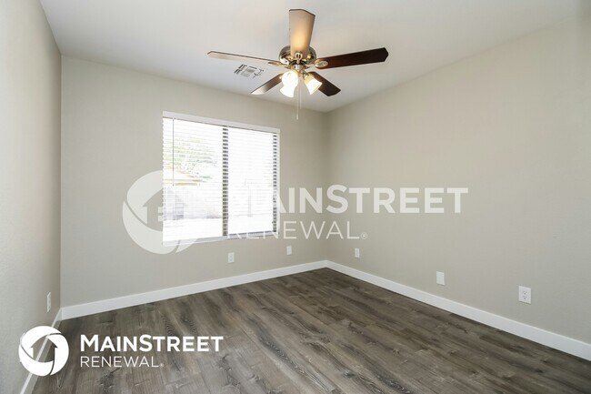 Building Photo - 8402 S 20th Pl