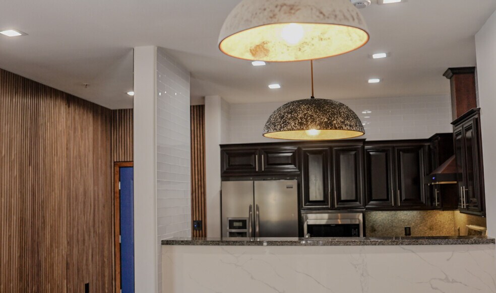 Building Photo - 3750 Santa Rosalia Dr
