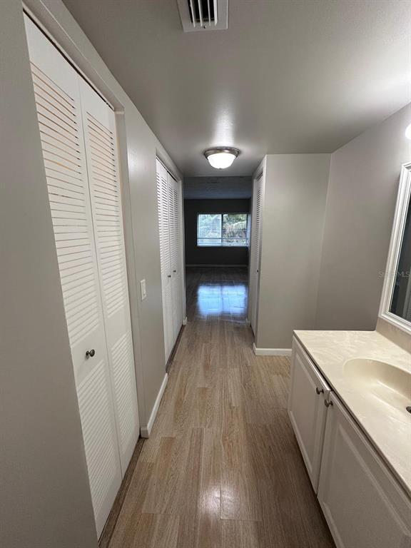 Building Photo - 721 N Pine Island Rd