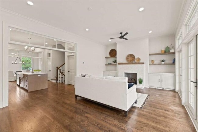 Building Photo - 117 McKnight Dr