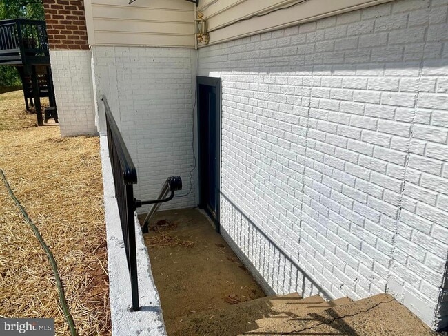 Building Photo - 7806 Birnam Wood Dr