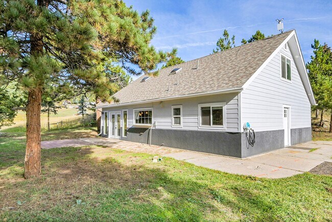 Building Photo - 6554 High Cir