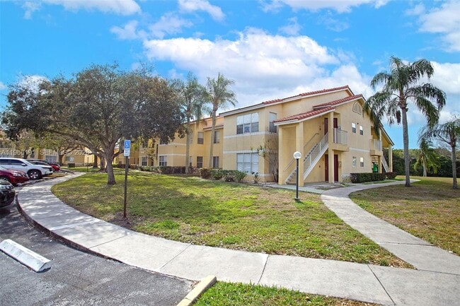 Building Photo - 12650 Vista Isles Dr