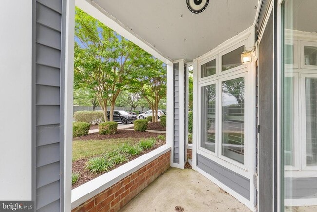 Building Photo - 1134 Lake Heron Dr
