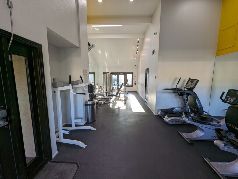 Building Photo - 15377 Maturin Dr
