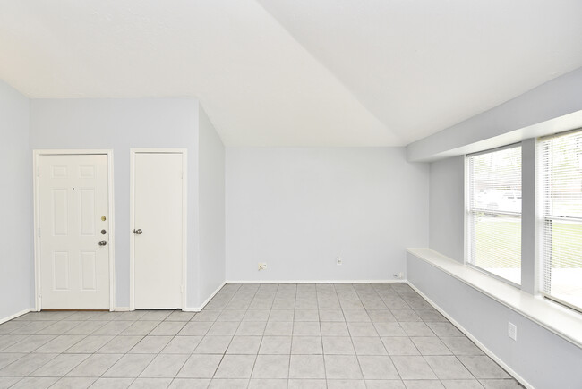 Front Door - Living Room - 22533 Tree House Ln