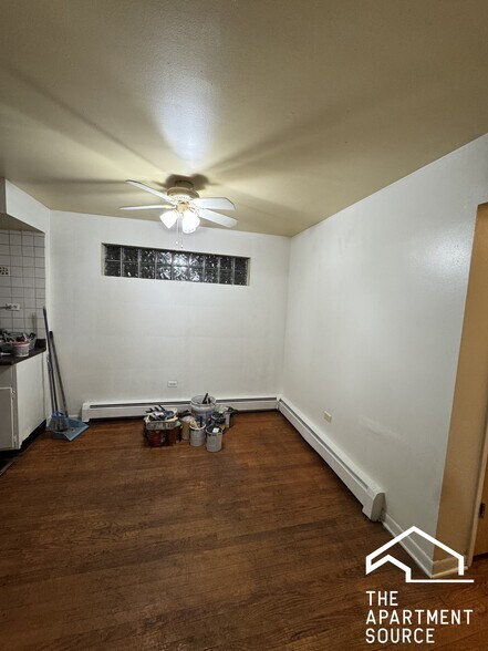 Building Photo - 7528 N Claremont Ave