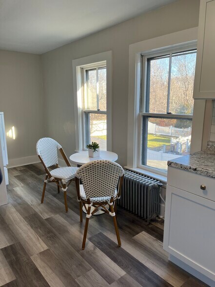 Peaceful morning coffee - 35 Lincoln Ave