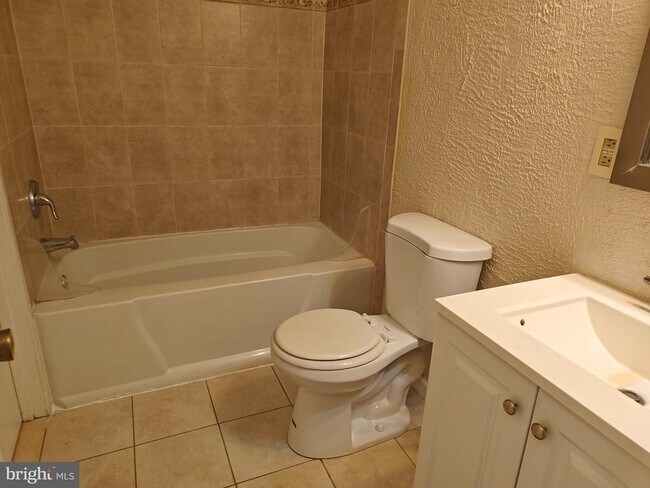 Building Photo - 15245 Coachman Terrace