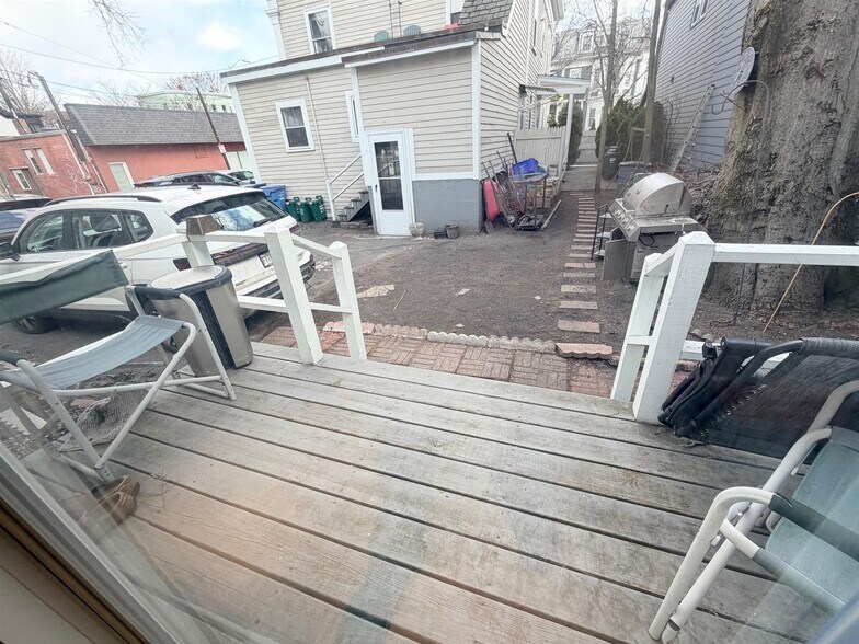 Building Photo - 6 Marie Ave