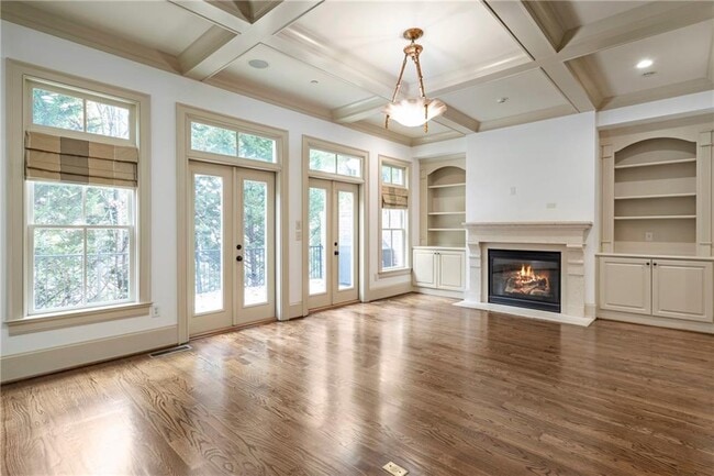 Building Photo - 58 Sheridan Dr NE