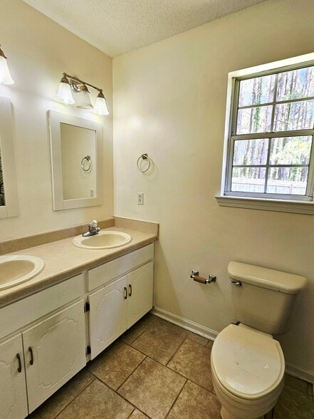 Building Photo - 206 Paulk Rd