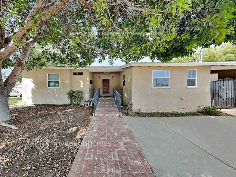 Primary Photo - 7000 Comanche Ave