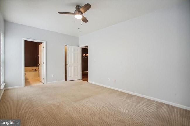 Building Photo - 6533 Grange Ln