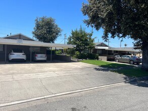 Building Photo - Charming 1 Bedroom unit, completely remodeled with In-Unit Washer/Dryer!